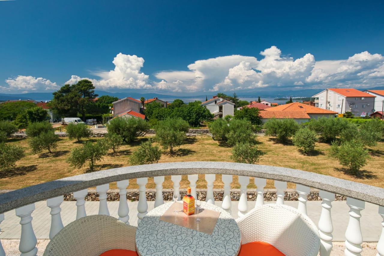 Vila Panorama By El-Pi Tours Malinska Exteriör bild